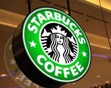 DECAL  MCCAL XUYÊN ĐÈN – 20 NĂM 1 THƯƠNG HIỆU