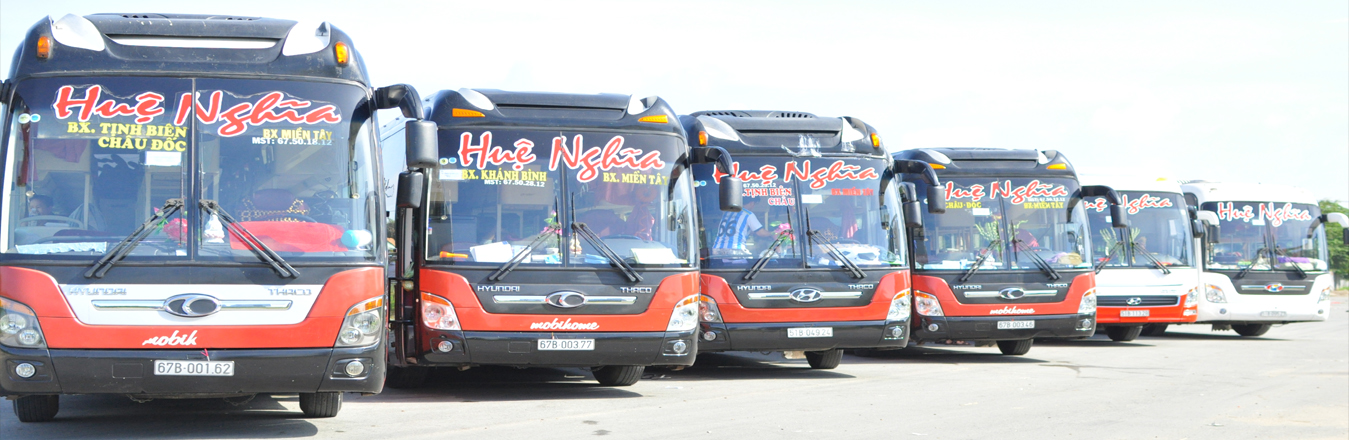 Decal cắt chữ ngày càng gần gũi hơn với cuộc sống, các nhà xe dùng Decal cắt chữ để khách hàng dễ phân biệt hãng xe
