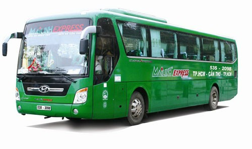 Hãng xe Mai Linh dùng Decal cắt chữ để quảng cáo thương hiệu trên những chiếc xe